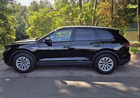 VW Touareg Volkswagen SCR 3.0 V6 4MOT ACC AHK Luftf.