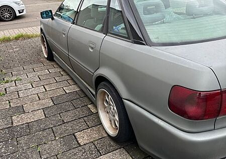 Audi 80