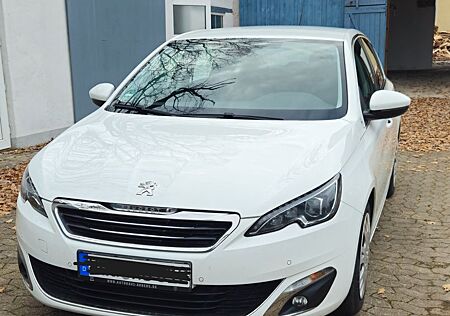 Peugeot 308 Allure 155 THP Allure