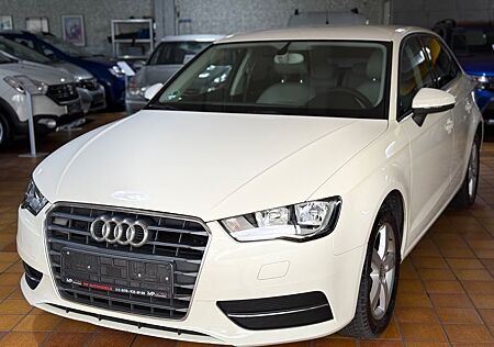 Audi A3 Sportback attraction/NAVI/PDC/ALU/SHZ/BC/TOP