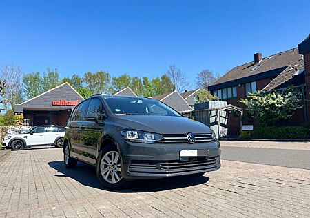 VW Touran Volkswagen 1.5 TSI/Scheckheft/AHK/TÜV 03/26