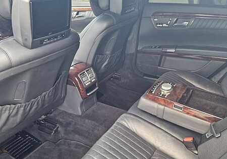 Mercedes-Benz S 600 L -