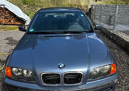 BMW 318i