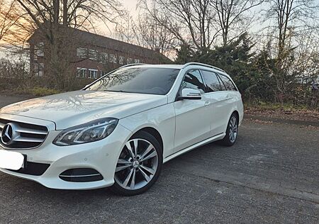 Mercedes-Benz E 220 CDI T AVANTGARDE AVANTGARDE