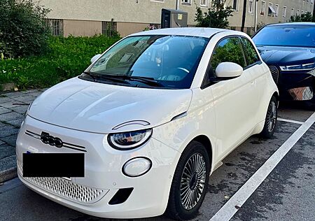 Fiat 500E 3+1 42 kWh - mit Co-Driver