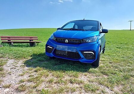 Aixam Coupe Emotion ´ GTI Saphirblaumetallic neuwertig