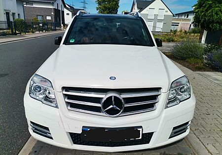 Mercedes-Benz GLK 350 4MATIC SPORTPAKET/DESIGNO/PANORAMA/CAM