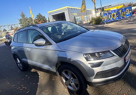 Skoda Karoq Ambition 4x4,LEDER,NAVI,1.HAND,SCHECKHEFT
