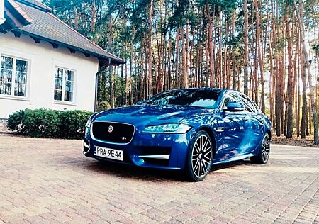 Jaguar XF 25d 240PS R-Sport Automatik R-Sport
