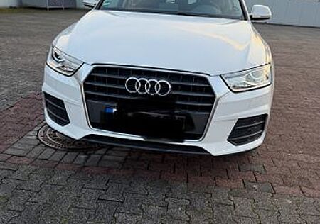 Audi Q3 2.0 TDI S tronic -