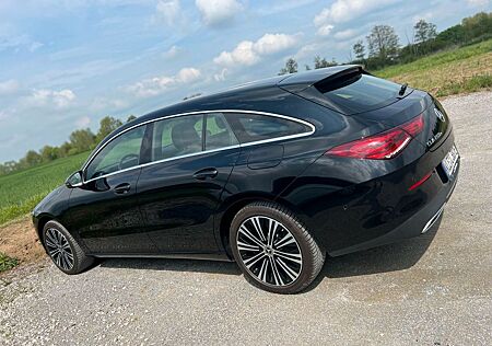 Mercedes-Benz 250 Mercedes CLA E Shooting Brake schwarz