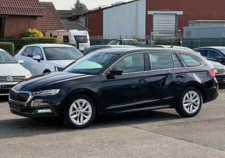 Skoda Octavia Combi First Edition LED/Digital/Pano