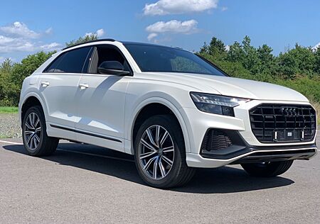 Audi Q8 50TDI*S-Line*Virtual*MATRIX*Offroad-Luft*21