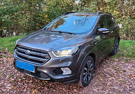 Ford Kuga ST-Line, sehr gepflegt!