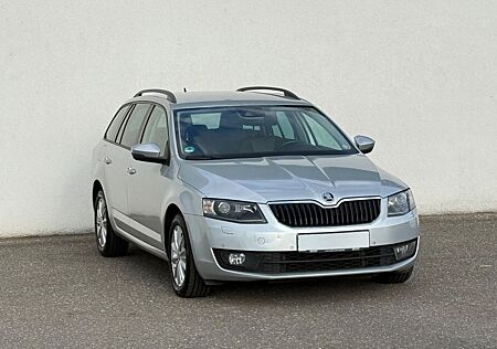 Skoda Octavia Combi 2.0 TDI DSG Style/BI-XENON/NAVI/