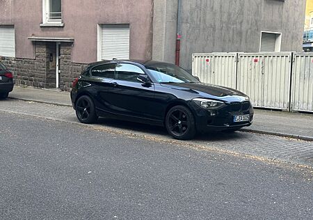 BMW 114i -