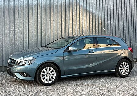 Mercedes-Benz A 180 A -Klasse °LEDER°KLIMA°SHZ°SPORTSITZE