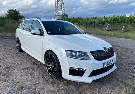 Skoda Octavia 2.0 TSI DSG RS Combi RS