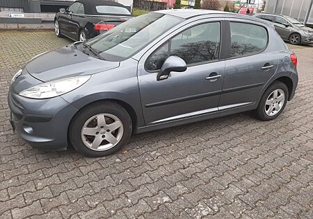 Peugeot 207 , top Zustand, klima TÜV