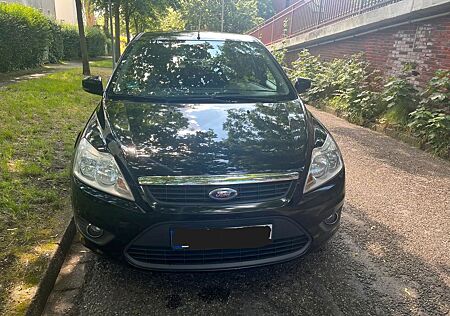 Ford Focus 1,6 116 PS Black Magic + Zahnriemen Neu