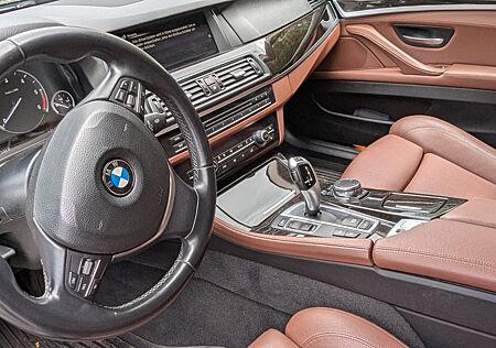 BMW 520d xDrive Touring Aut/.AHK/Nav/ Prof/ TüV neu