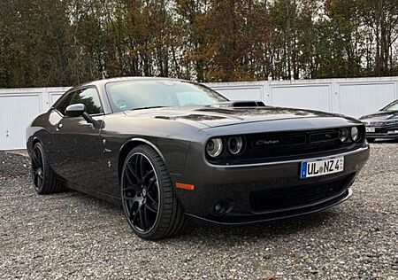 Dodge Challenger Shaker 22 Zoll 1A Zustand