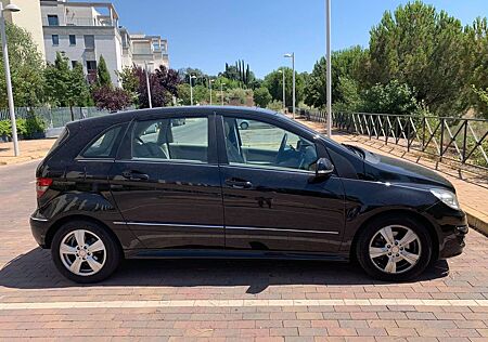 Mercedes-Benz B 200 CDI -