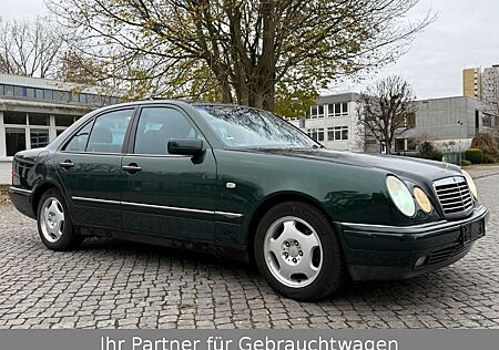 Mercedes-Benz E 320 Avantgarde Lim. Automatik TÜV 2027