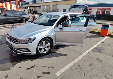 VW Passat Variant Volkswagen 2.0 TDI SCR DSG Business Vari...