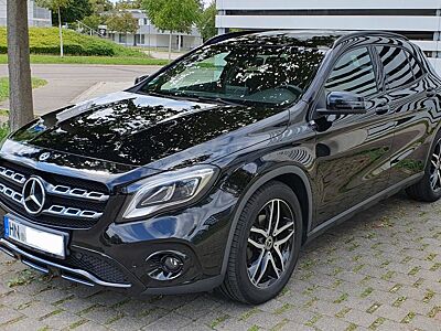 Mercedes-Benz GLA 220d 4M Urban*ServiveNEU*Urban*Night*LED*H&K