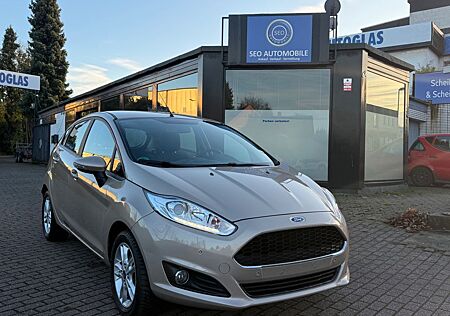 Ford Fiesta Celebration, 1te Hand, 30.000