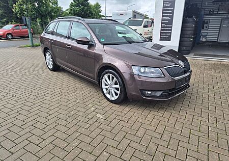 Skoda Octavia Combi Elegance,Xenon,DAB, Navi, PDC