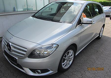 Mercedes-Benz B 180 CDI Automatik NAVI PTS Sitzheizung AHK uvm