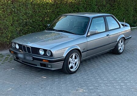 BMW 325i