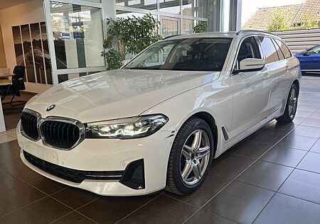 BMW 520 AHK M-Lenkrad Professional LED Ambiente NAVI