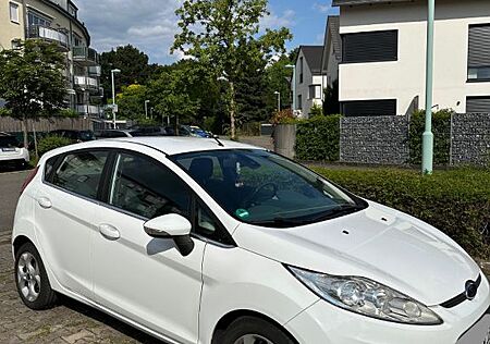 Ford Fiesta 1,6 TDCi 70kW DPF Titanium Titanium