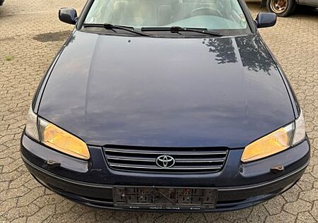 Toyota Camry 2.2 S