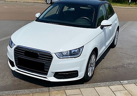 Audi A1 1.2 TFSI Attraction Sportback Attraction