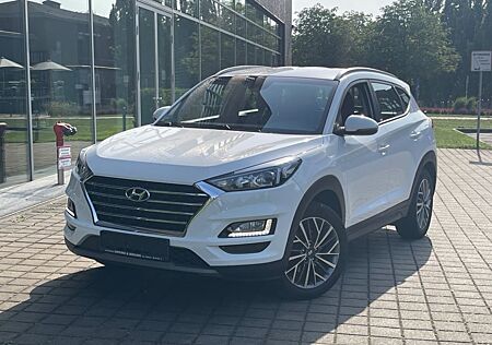 Hyundai Tucson Advantage 2WD RFK/SHZ/AUTOMATIK/2HAND/