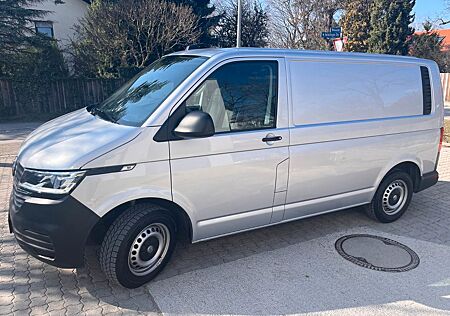 VW T6 Transporter Volkswagen T6.1 Transporter - 1. Hand, unf.-frei - AHK