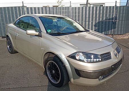 Renault Megane Coupé-Cabriolet Privilege 2.0 16V Exp...