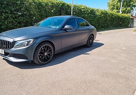 Mercedes-Benz C 220 d -