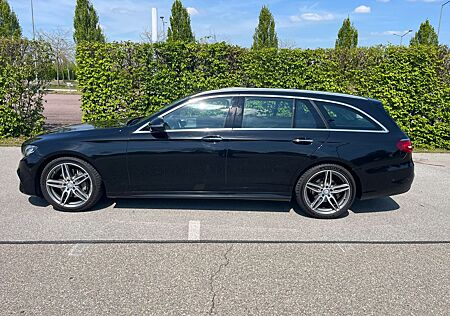 Mercedes-Benz E 250 T AMG Line360°WidescreenLEDPanoComandAHK