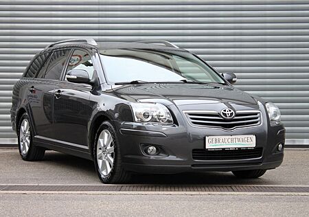 Toyota Avensis Kombi 1.8 AHK/XENON/SITZHZG, HU Neu !