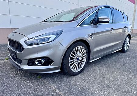Ford S-Max Titanium - VOLLAUSSTATTUNG