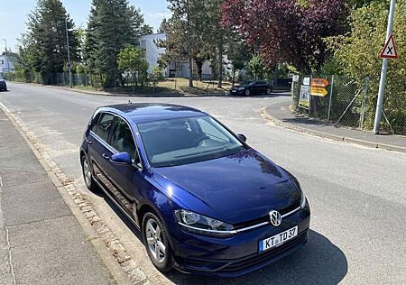 VW Golf Volkswagen 1.0 TSI 63kW Trendline Trendline