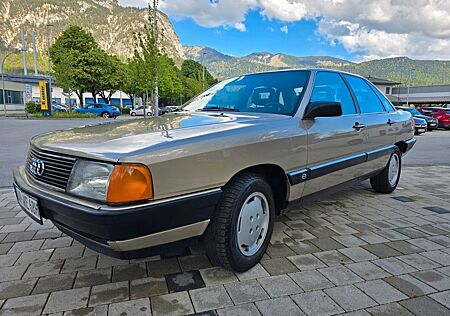 Audi 100