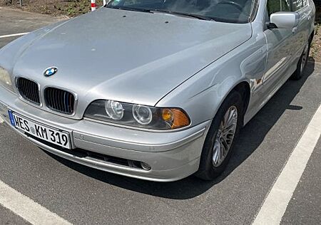 BMW 520i -