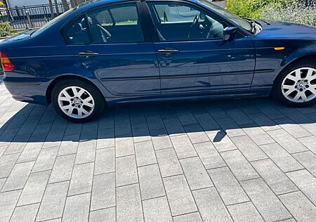 BMW 318i -