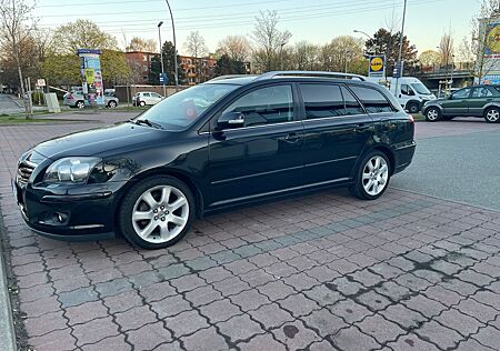 Toyota Avensis Combi 1,8-l-VVT-i Team Team